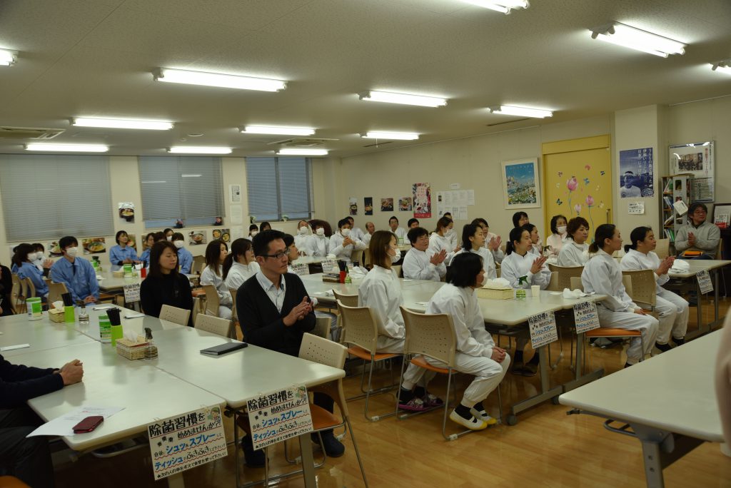 2月の全体朝礼 讃岐うどん通販の亀城庵スタッフブログ