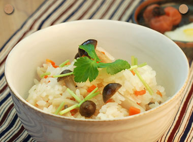 余った麺つゆで、炊き込みごはん