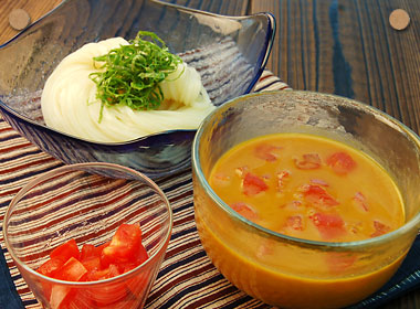 Wトマト冷やしカレーざるうどん