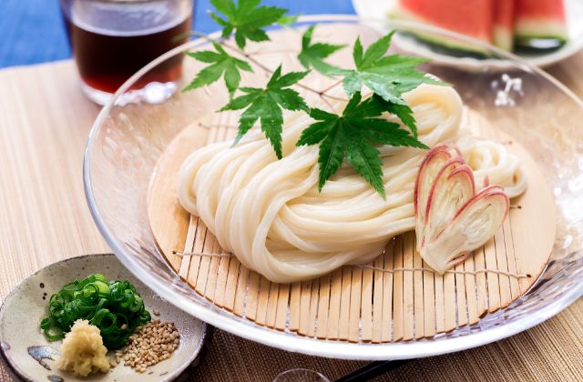 薬味が香る、さっぱり冷やしうどん