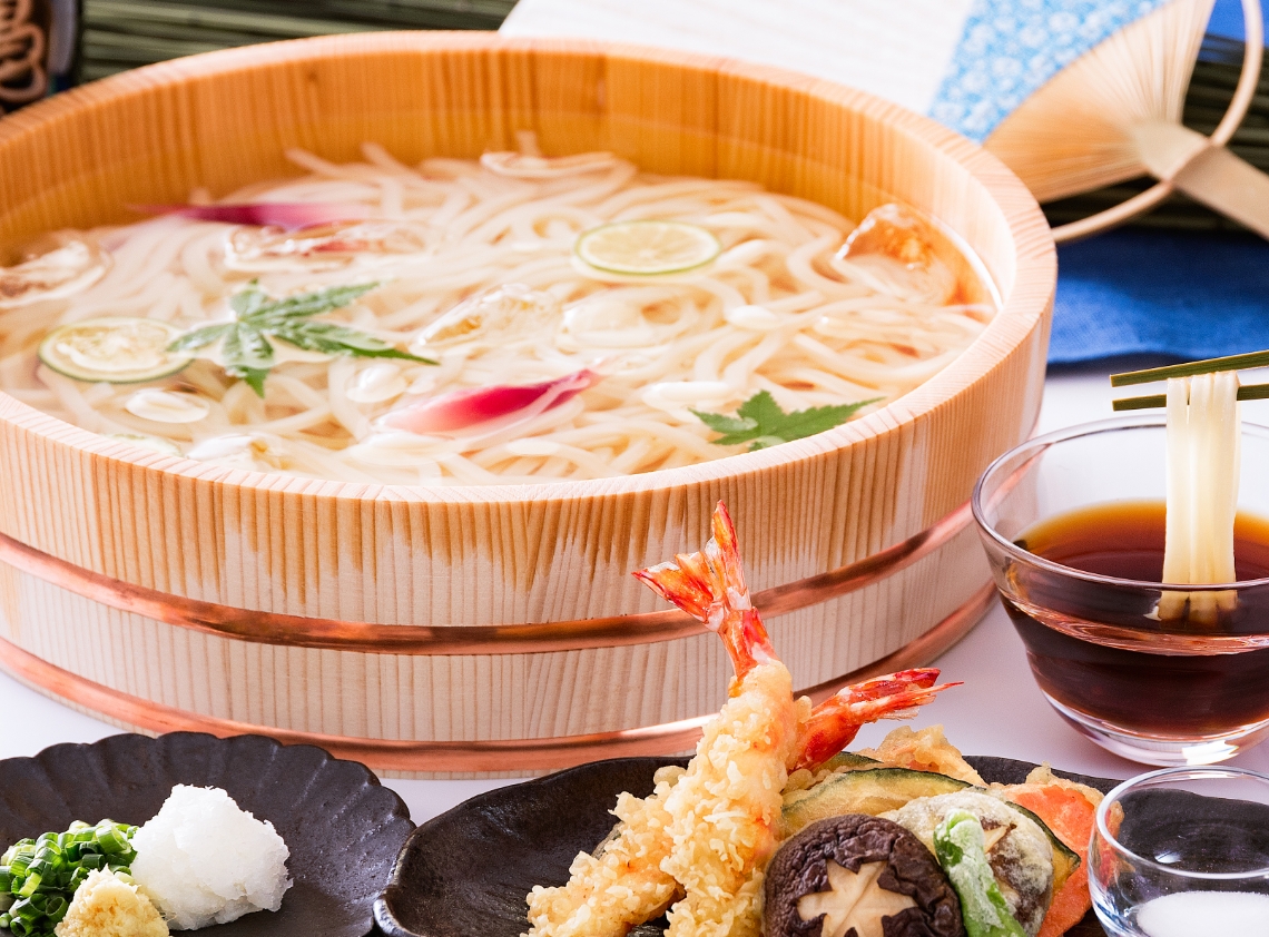 おもてなし冷やしタライうどん